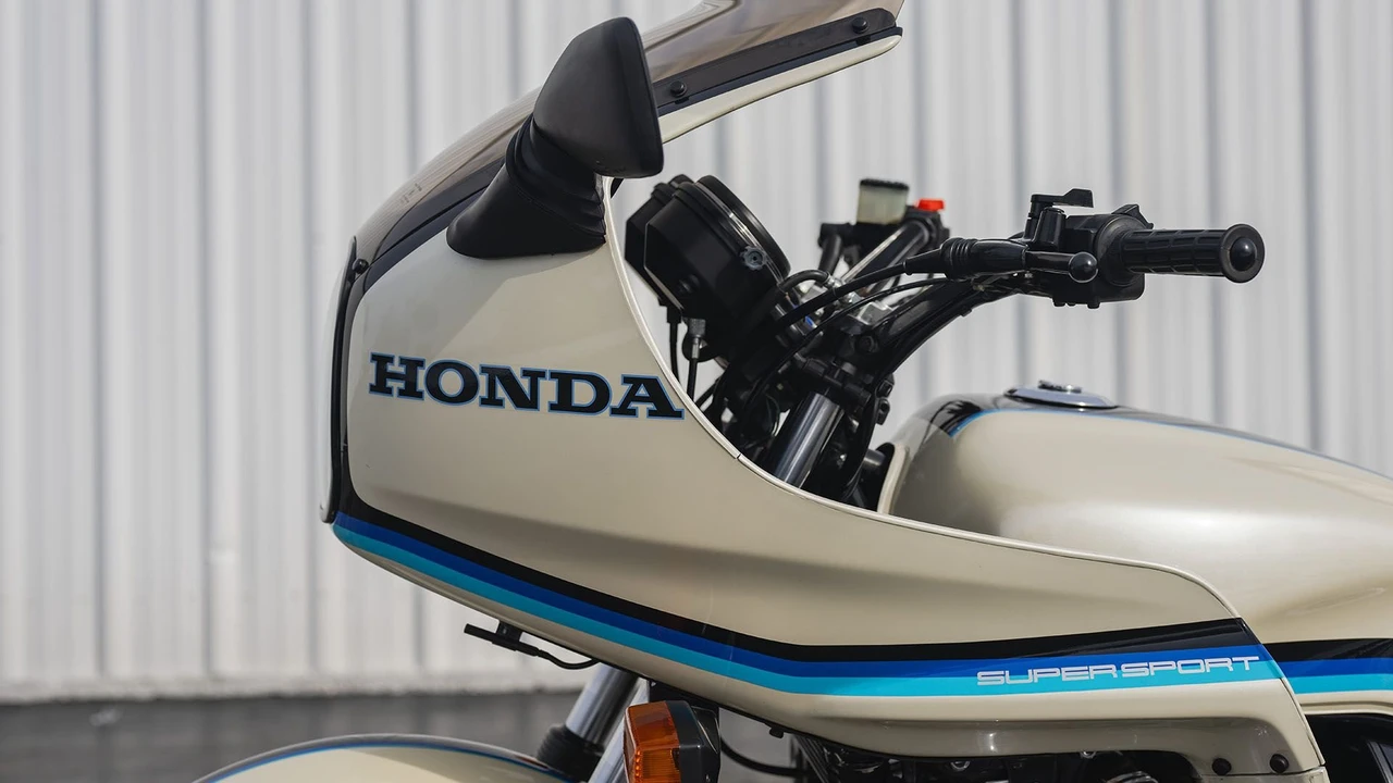 1982 Honda CBX - Image 5 of 31