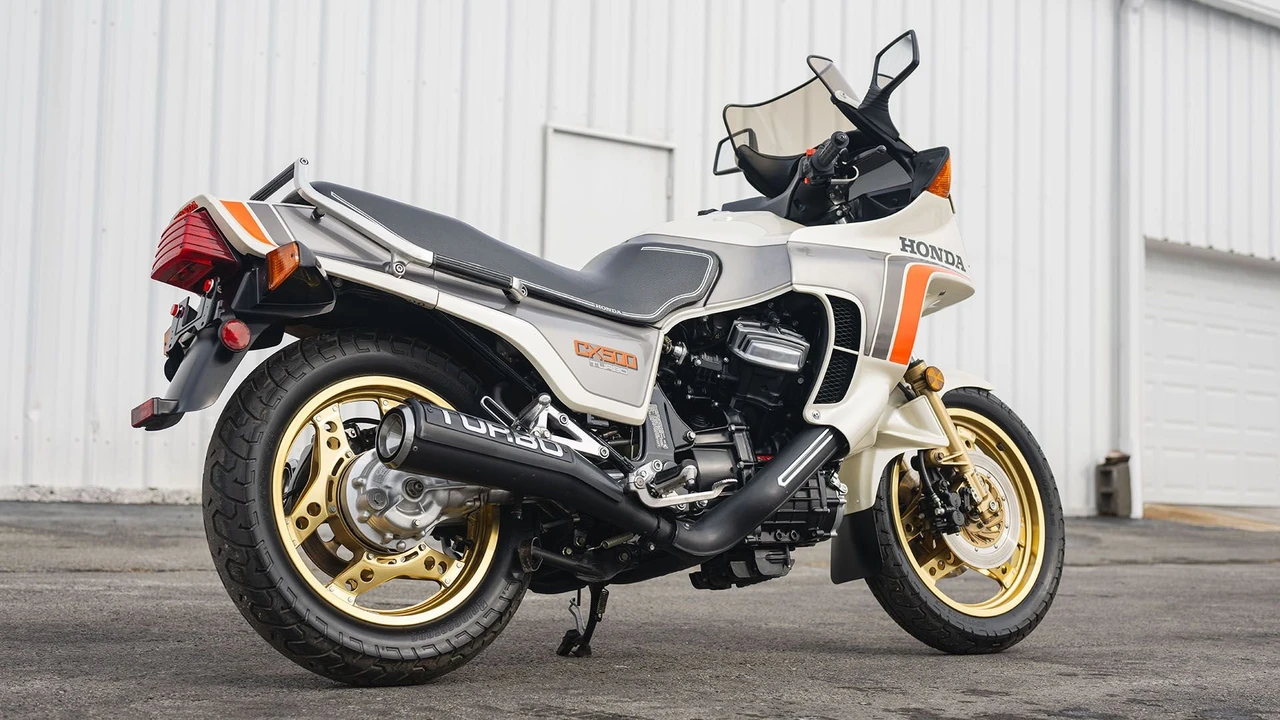 1982 Honda CX - Image 11 of 31