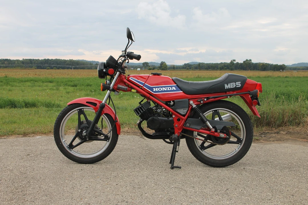 1982 Honda Motorcycles - Image 8 of 31