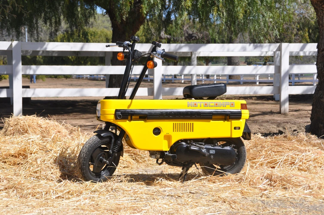 1982 Honda Motocompo & Motocompacto - Image 2 of 31