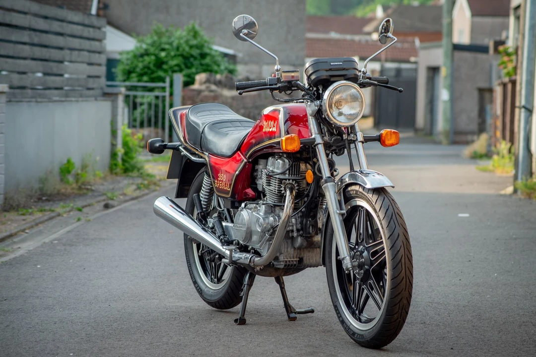 1981 Honda CB400 - Image 2 of 30