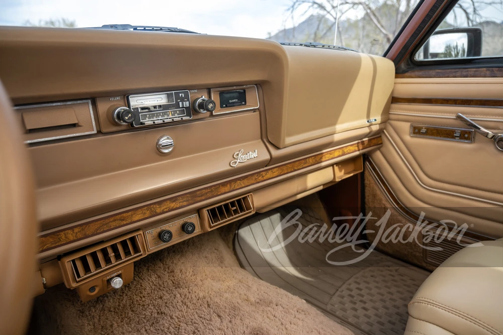 1982 Jeep SJ Wagoneer - Image 11 of 20