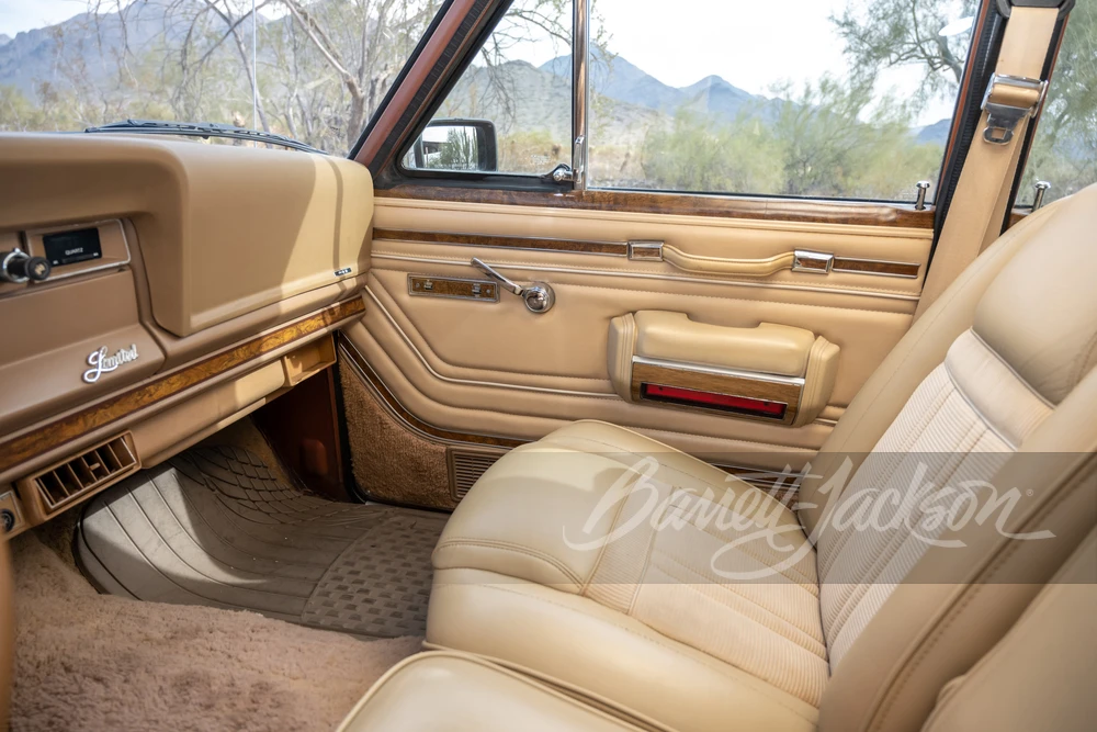 1982 Jeep SJ Wagoneer - Image 10 of 20
