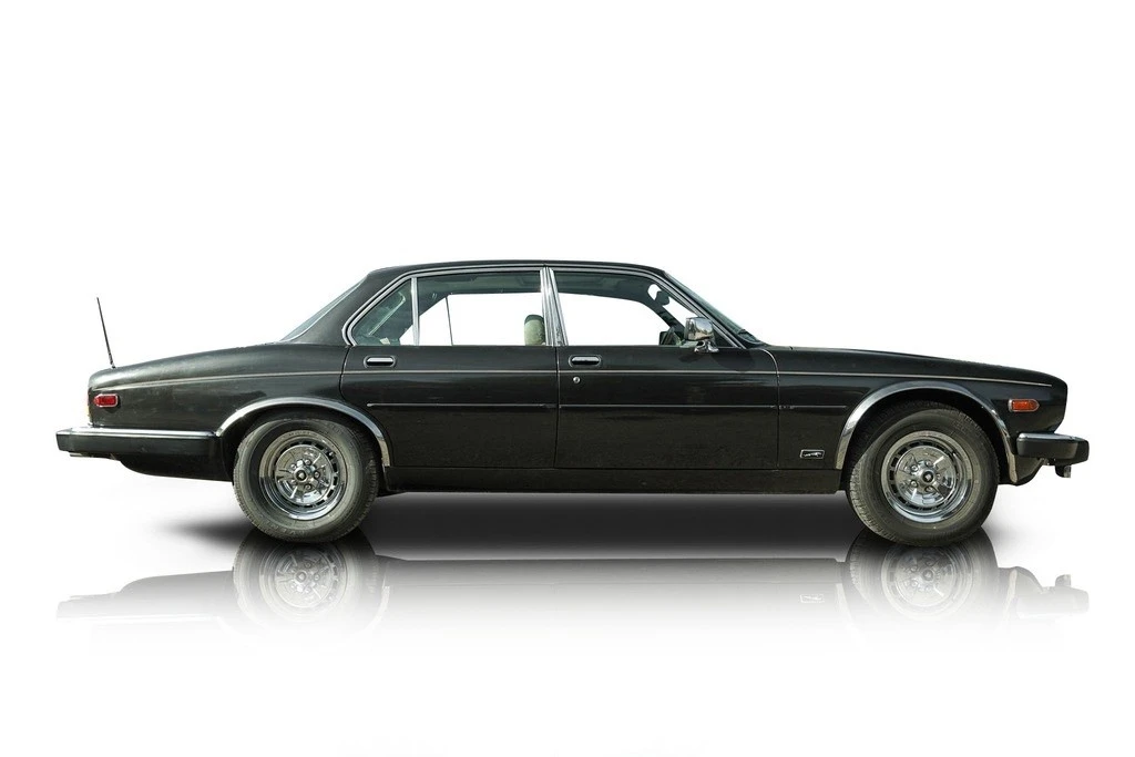 1982 Jaguar XJ Series 3 - Image 2 of 12