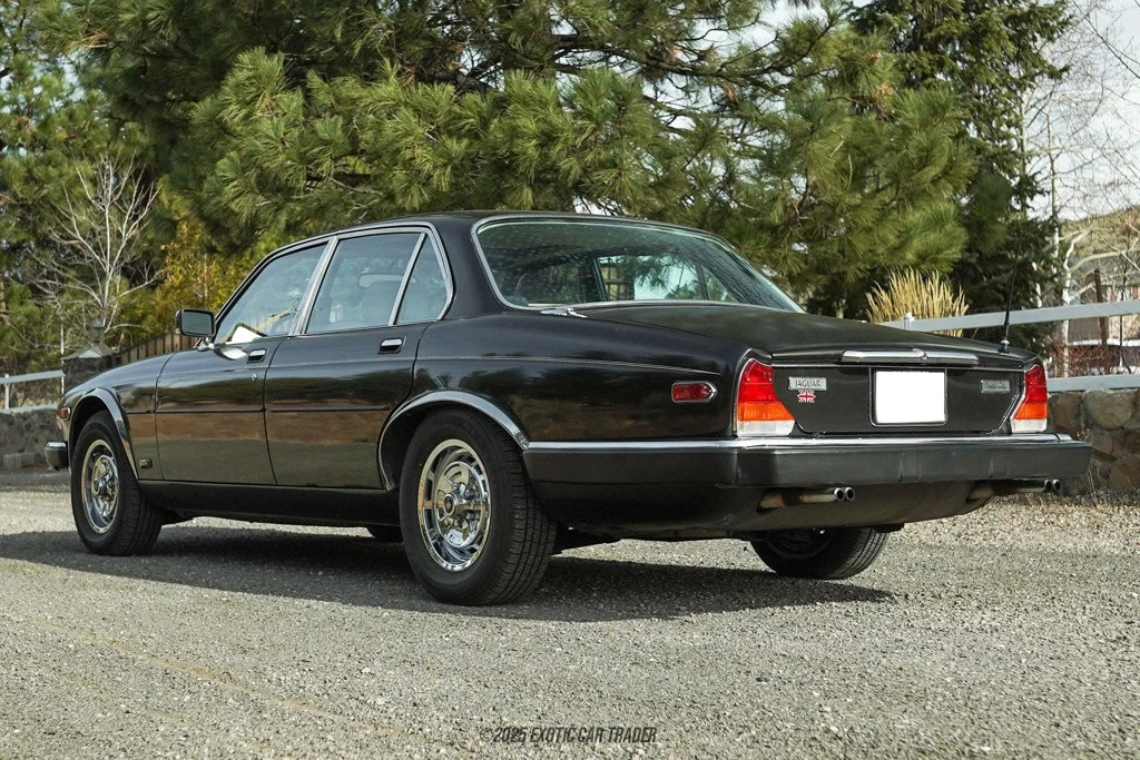 1982 Jaguar XJ Series 3 - Image 6 of 12