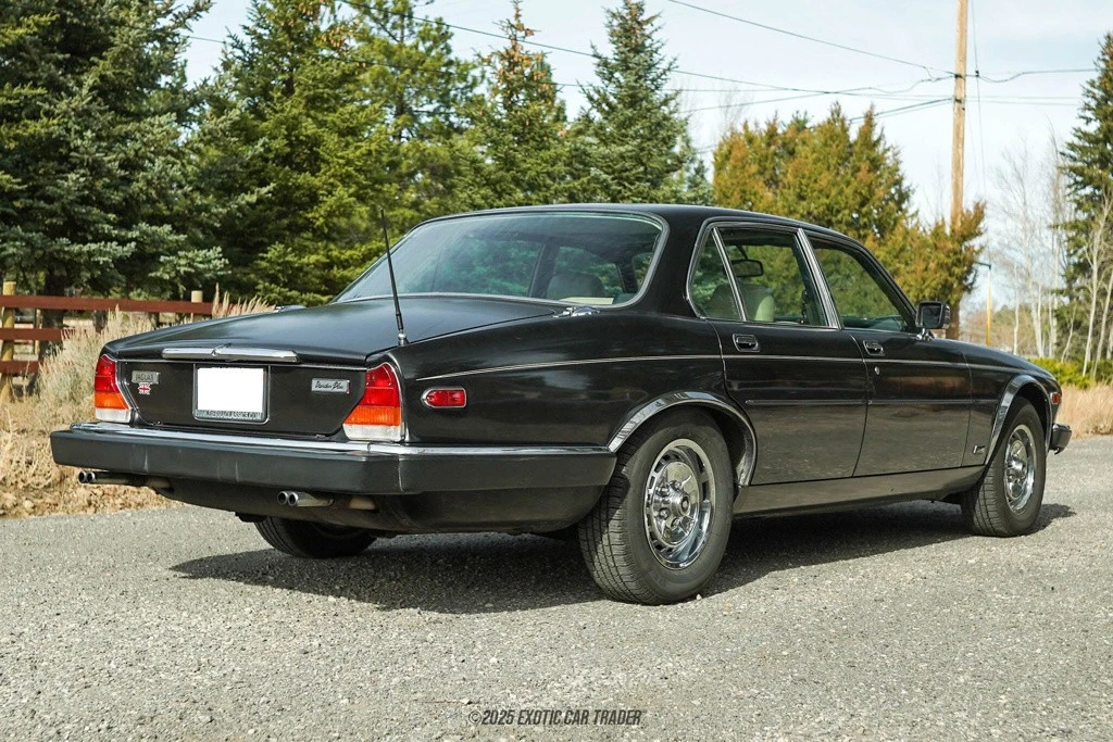 1982 Jaguar XJ Series 3 - Image 8 of 12