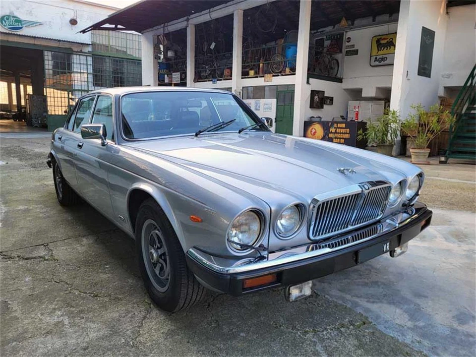 1982 Jaguar XJ Series 3 - Image 8 of 31
