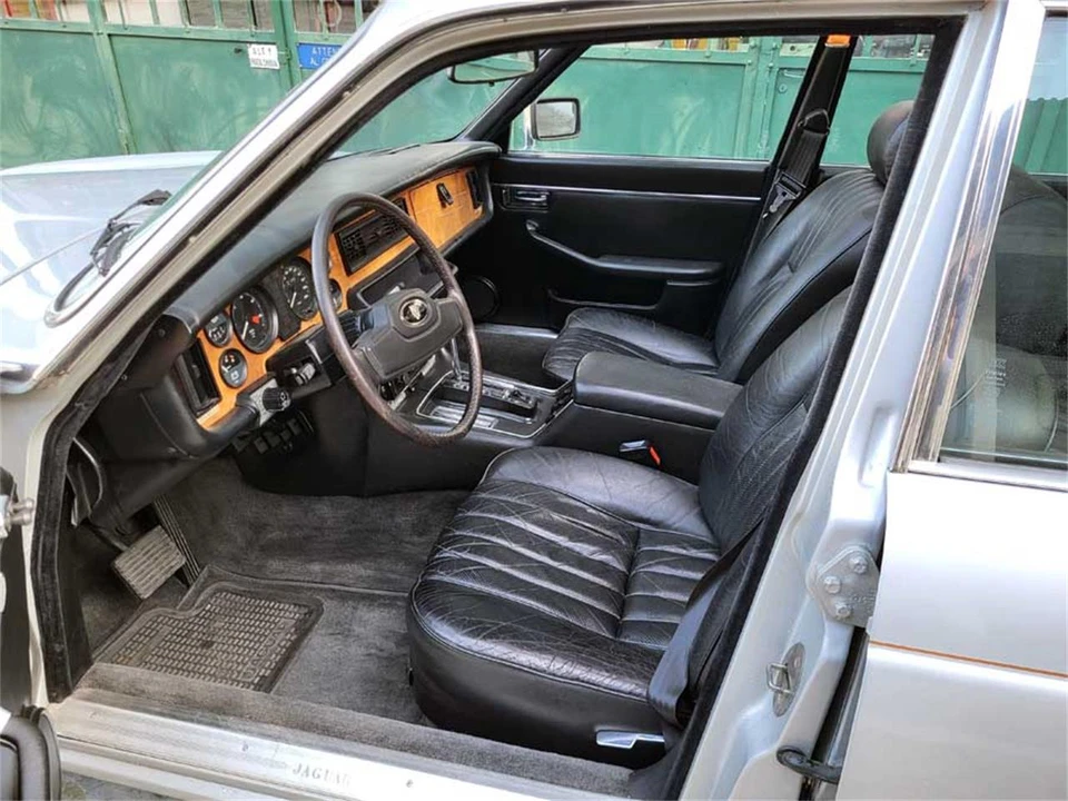 1982 Jaguar XJ Series 3 - Image 18 of 31