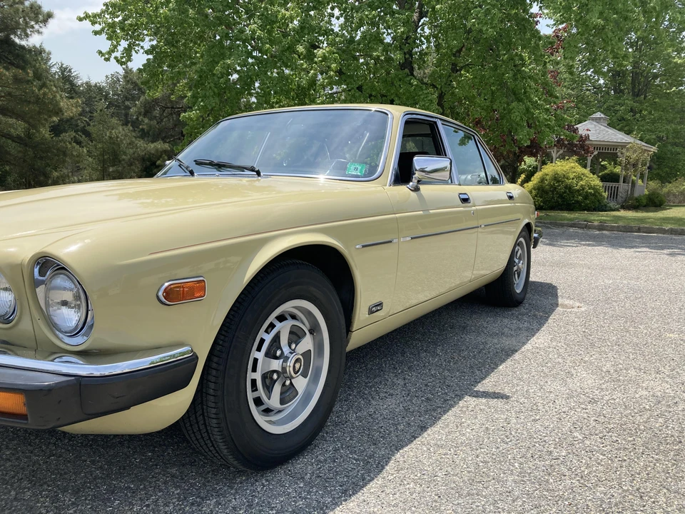 1982 Jaguar XJ Series 3 - Image 16 of 31