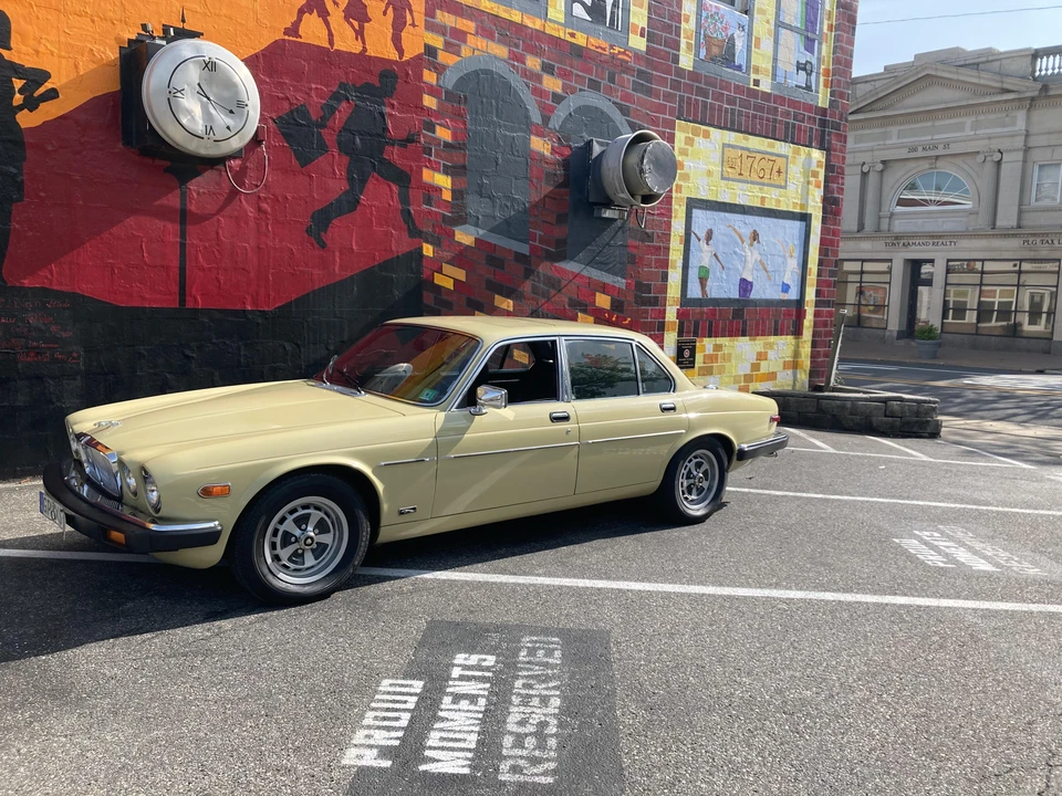 1982 Jaguar XJ Series 3 - Image 7 of 31