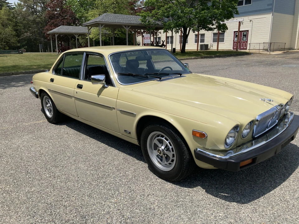 1982 Jaguar XJ Series 3 - Image 11 of 31