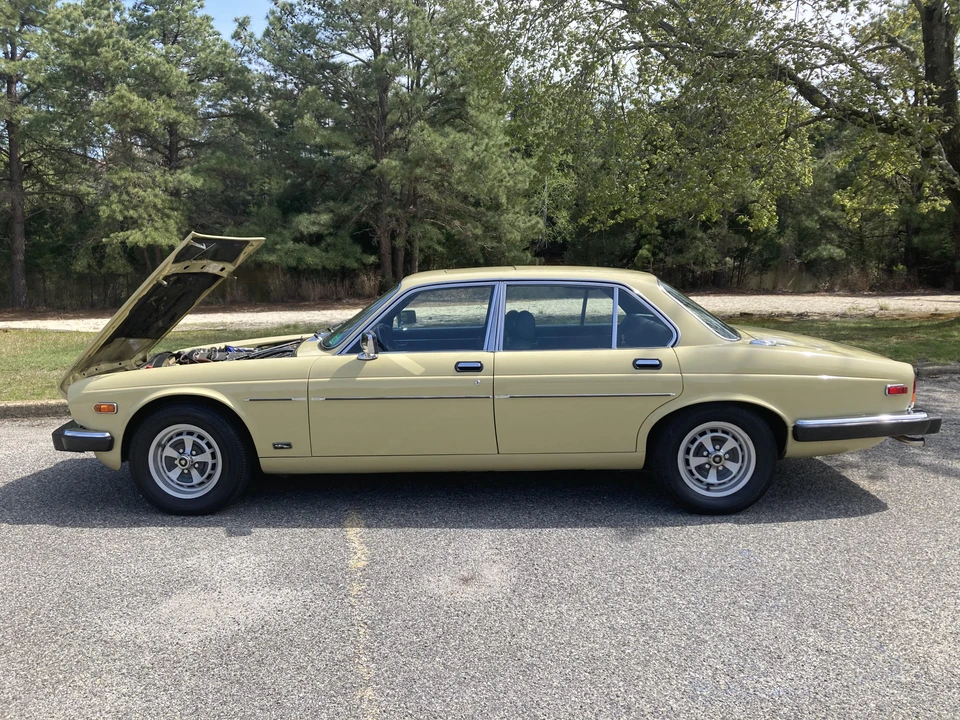 1982 Jaguar XJ Series 3 - Image 9 of 31