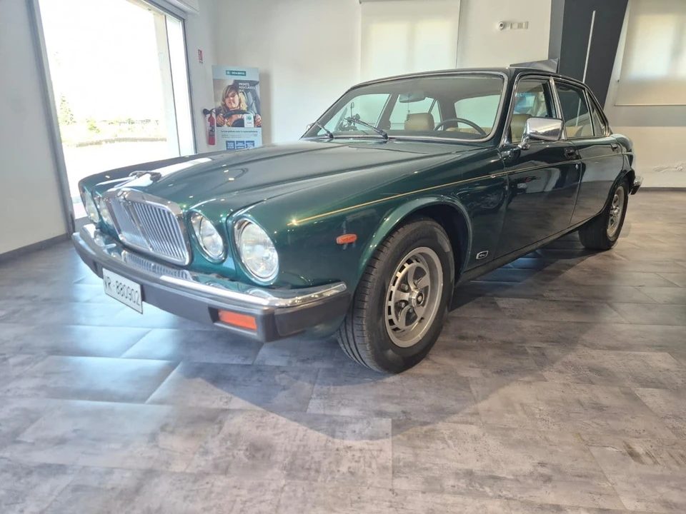 1982 Jaguar XJ Series 3 - Image 4 of 31