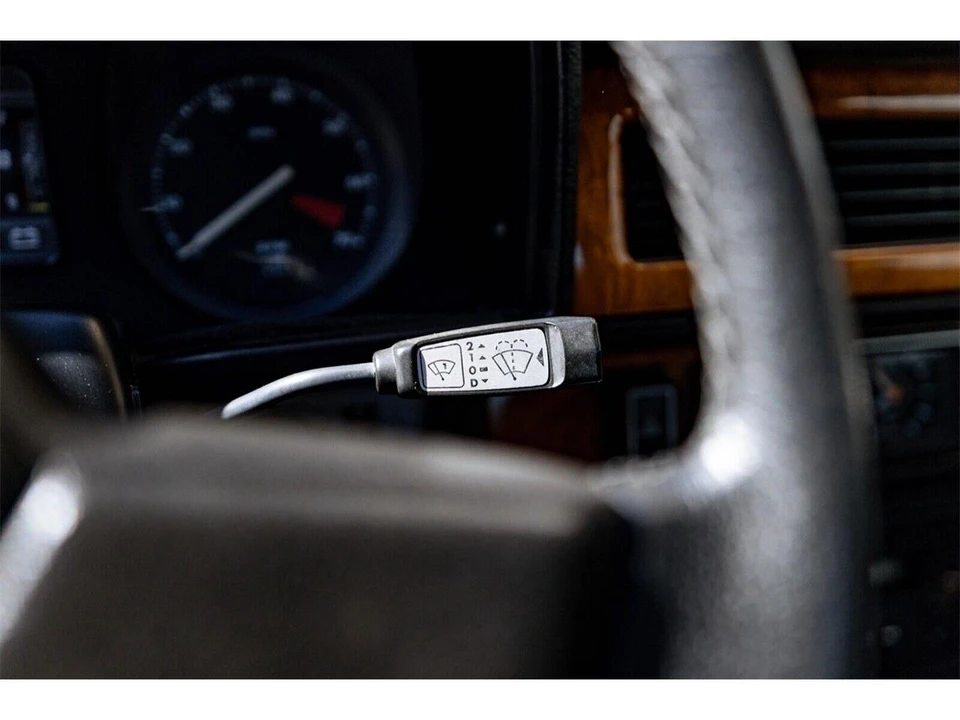 1982 Jaguar XJS Pre-Facelift V12 - Image 18 of 29
