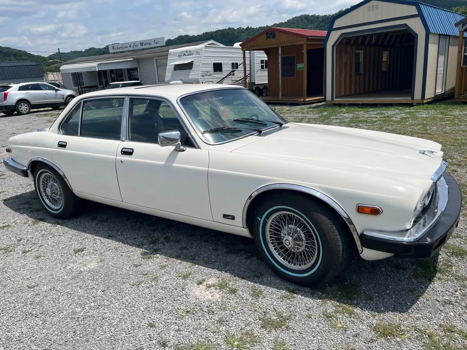 1982 Jaguar XJ Series 3 - Image 4 of 15