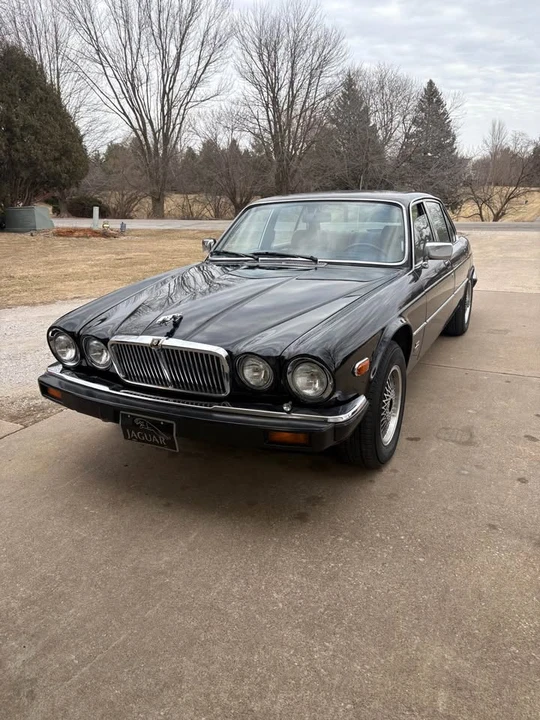 1982 Jaguar XJ Series 3 - Image 2 of 13