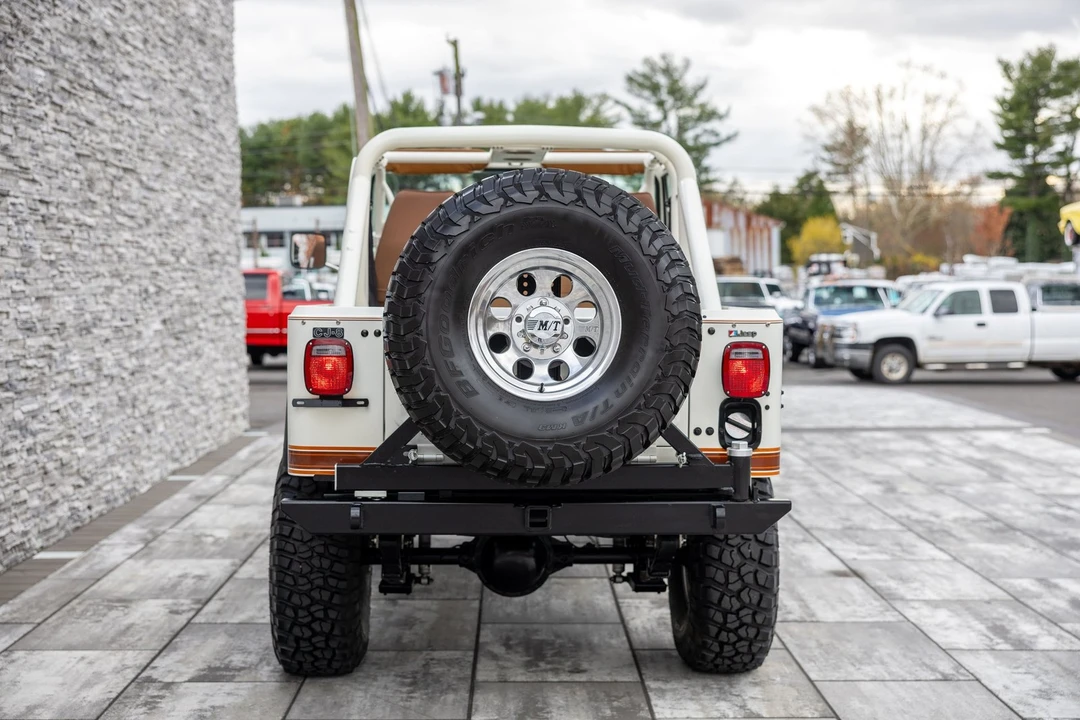 1982 Jeep CJ8 Scrambler - Image 14 of 21