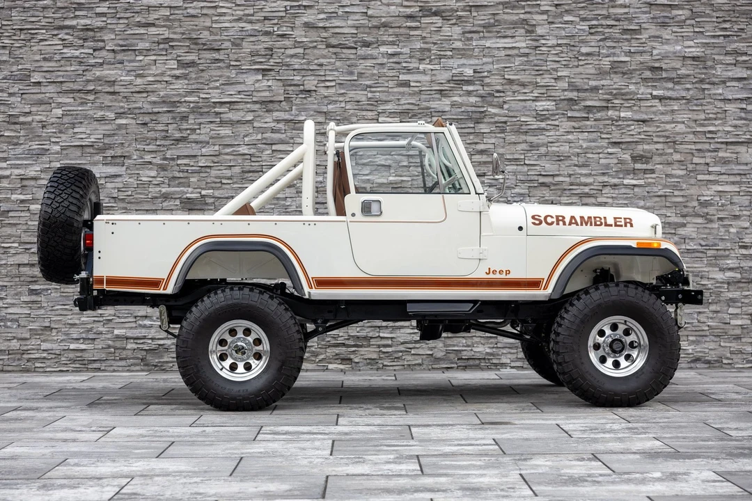1982 Jeep CJ8 Scrambler - Image 9 of 21