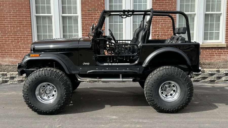 1982 Jeep CJ7 - Image 2 of 18