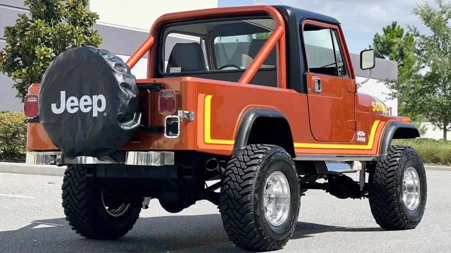 1982 Jeep CJ8 Scrambler - Image 3 of 31