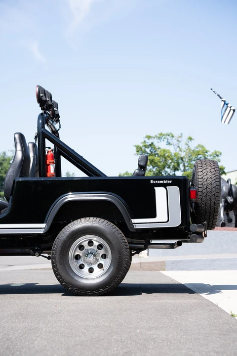 1982 Jeep CJ8 Scrambler - Image 25 of 31