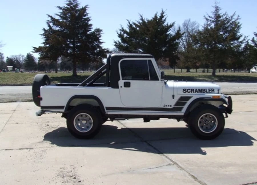 1982 Jeep CJ8 Scrambler - Image 2 of 9