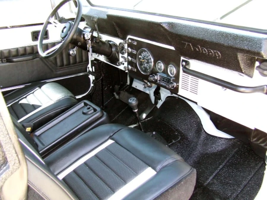 1982 Jeep CJ8 Scrambler - Image 3 of 8