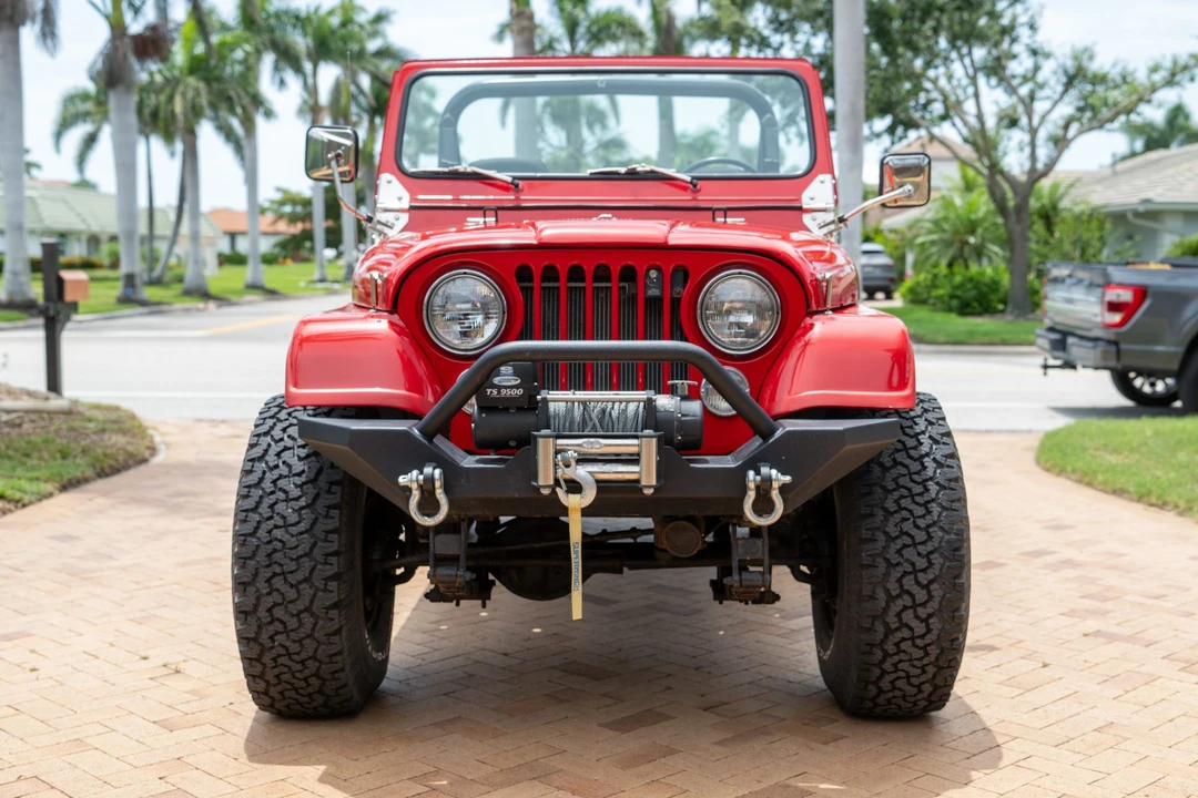 1982 Jeep CJ8 Scrambler - Image 3 of 31