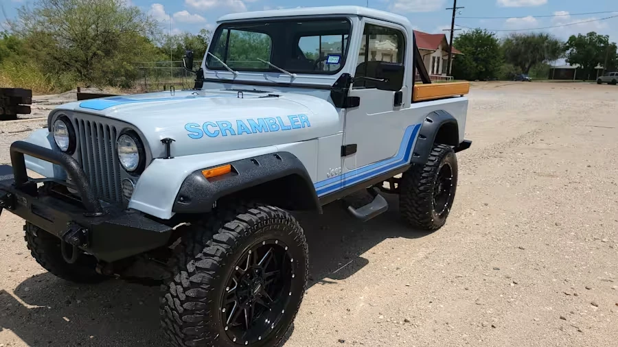 1982 Jeep CJ8 Scrambler - Image 2 of 21