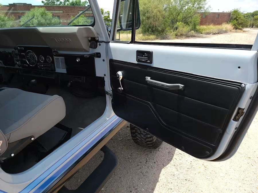 1982 Jeep CJ8 Scrambler - Image 15 of 21