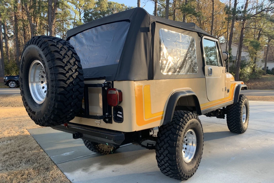 1982 Jeep CJ8 Scrambler - Image 5 of 31
