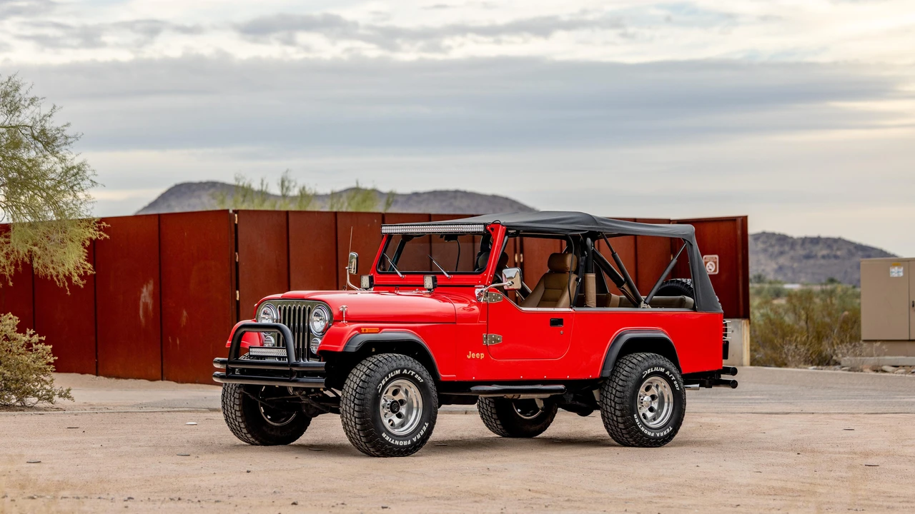 1982 Jeep CJ8 Scrambler - Image 10 of 31