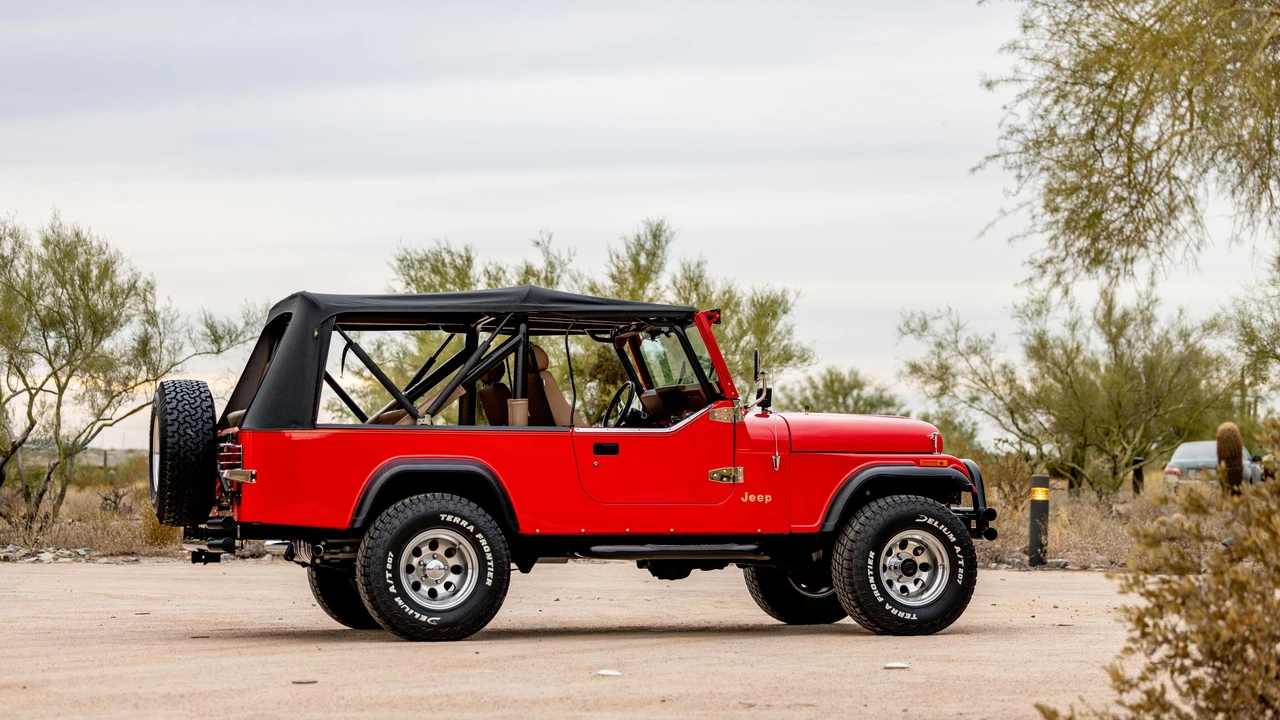 1982 Jeep CJ8 Scrambler - Image 25 of 31