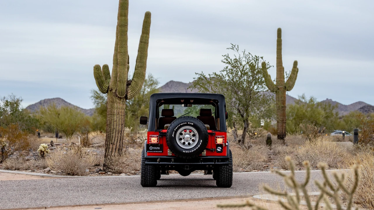 1982 Jeep CJ8 Scrambler - Image 19 of 31