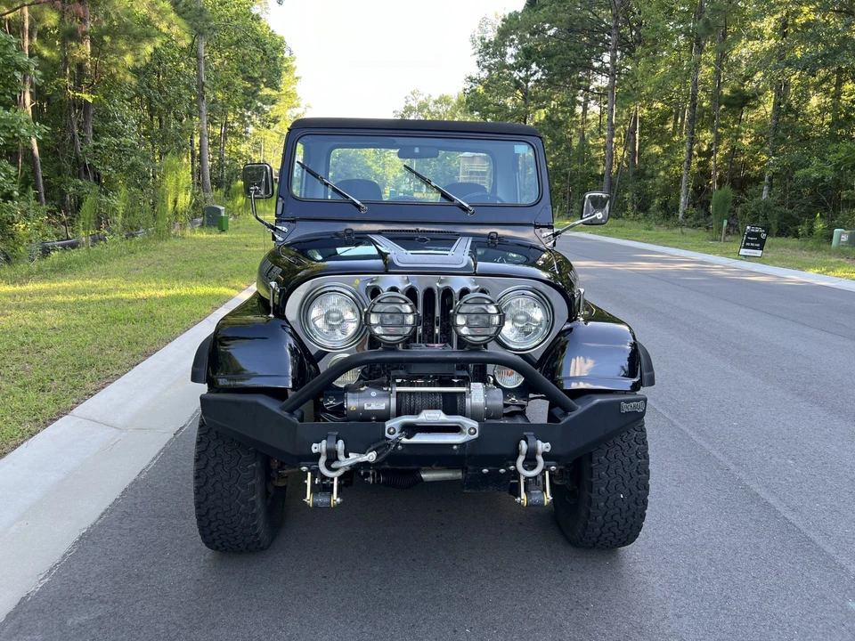 1982 Jeep CJ8 Scrambler - Image 3 of 31