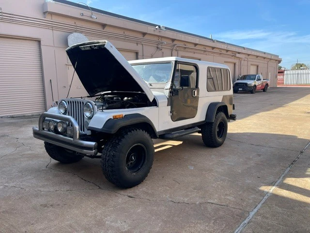 1982 Jeep CJ8 Scrambler - Image 11 of 12