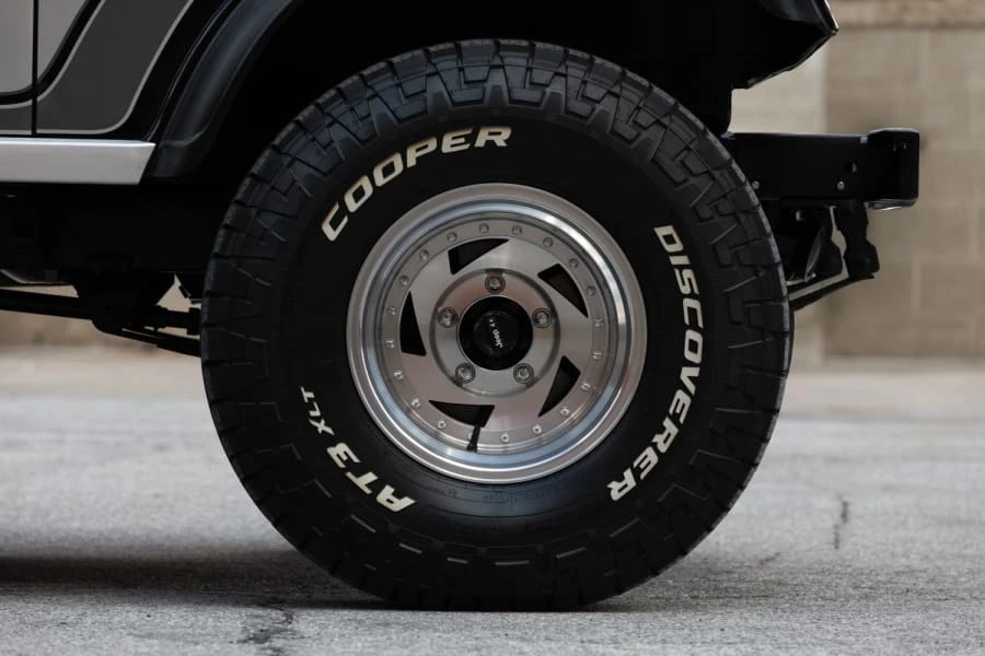 1982 Jeep CJ8 Scrambler - Image 17 of 31