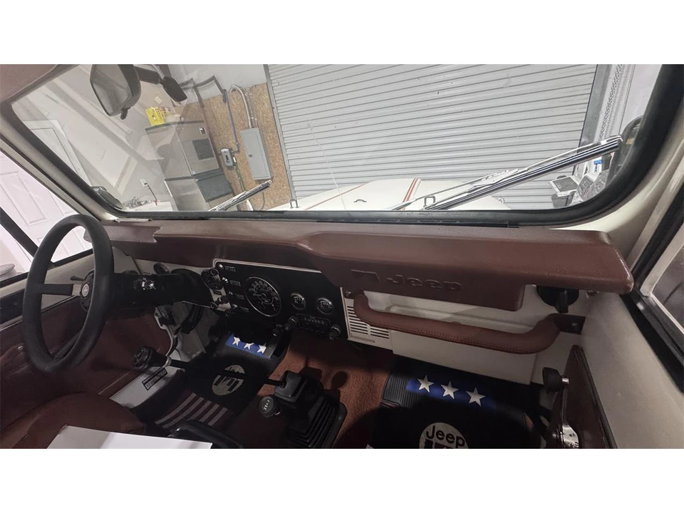 1982 Jeep CJ8 Scrambler - Image 10 of 17
