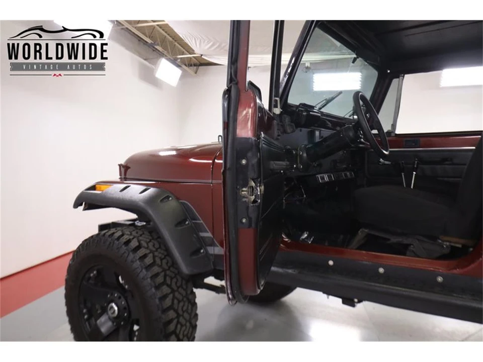 1982 Jeep CJ8 Scrambler - Image 23 of 31