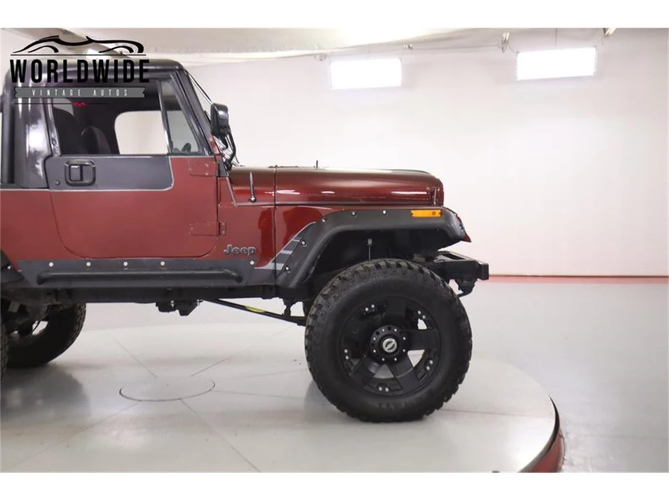 1982 Jeep CJ8 Scrambler - Image 8 of 31