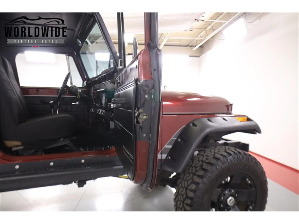 1982 Jeep CJ8 Scrambler - Image 28 of 31