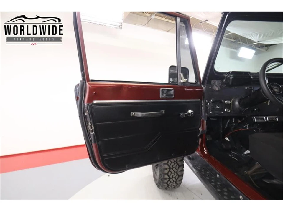 1982 Jeep CJ8 Scrambler - Image 24 of 31