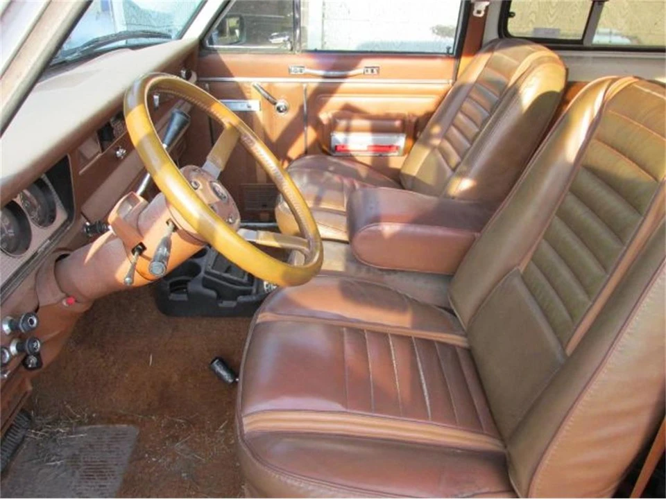 1982 Jeep SJ Cherokee - Image 9 of 10