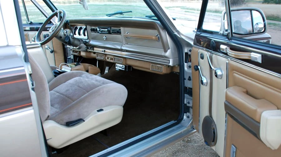 1982 Jeep SJ Cherokee - Image 5 of 10