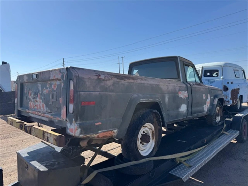 1982 Jeep SJ Gladiator - Image 2 of 3