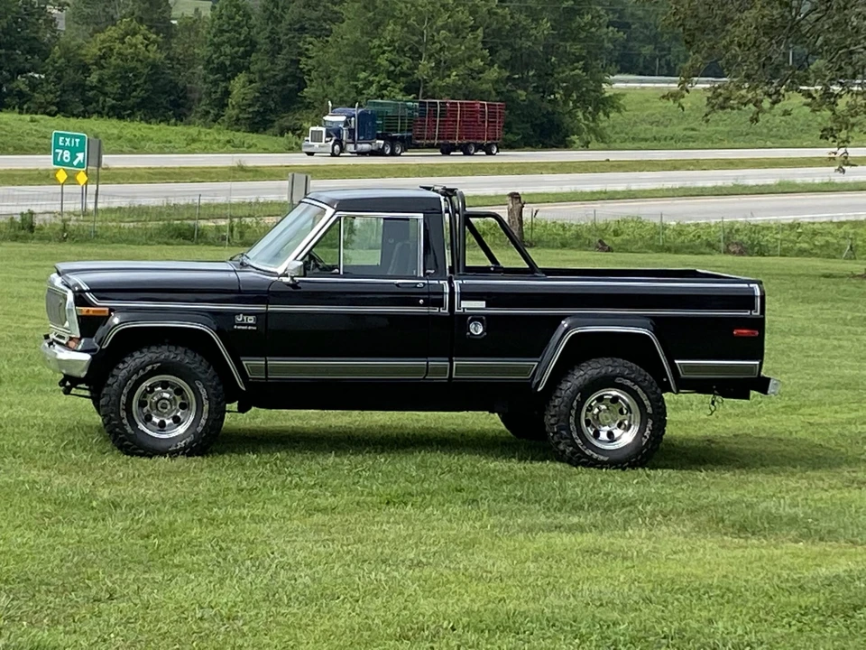 1982 Jeep SJ Gladiator - Image 15 of 31
