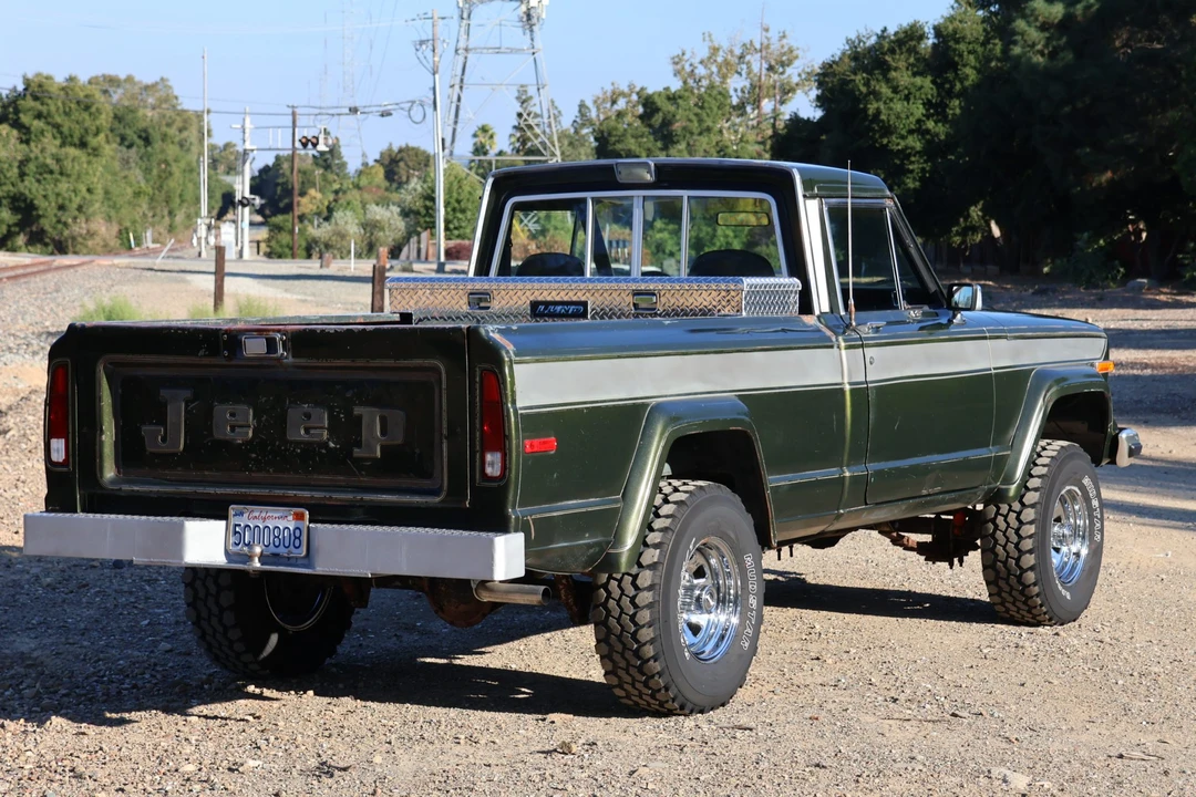 1982 Jeep SJ Gladiator - Image 13 of 31