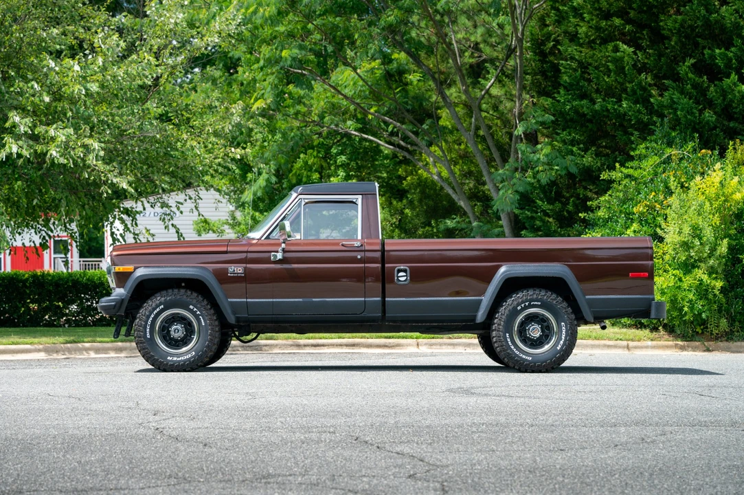 1982 Jeep SJ Gladiator - Image 13 of 31