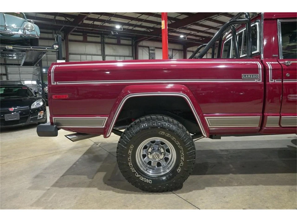 1982 Jeep SJ Gladiator - Image 9 of 31