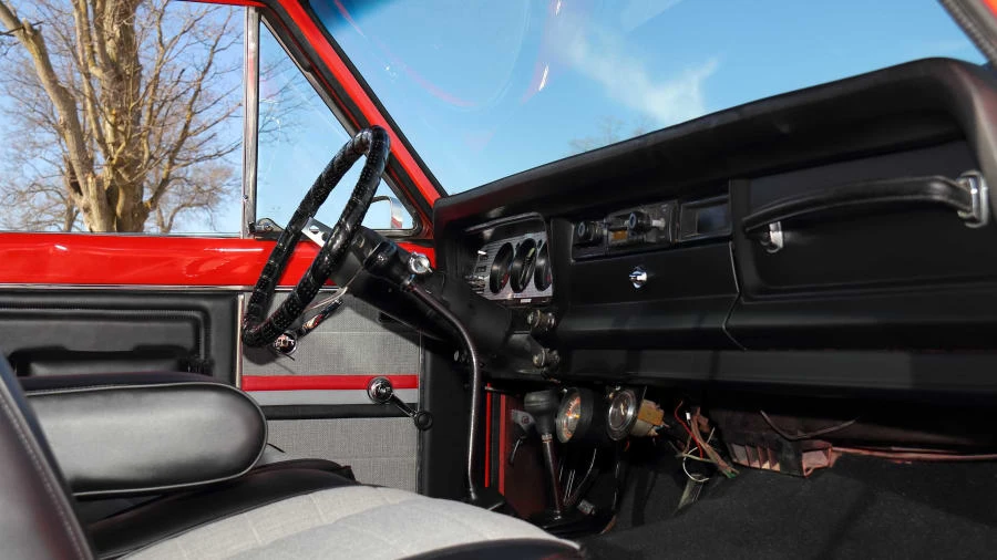 1982 Jeep SJ Gladiator - Image 5 of 24